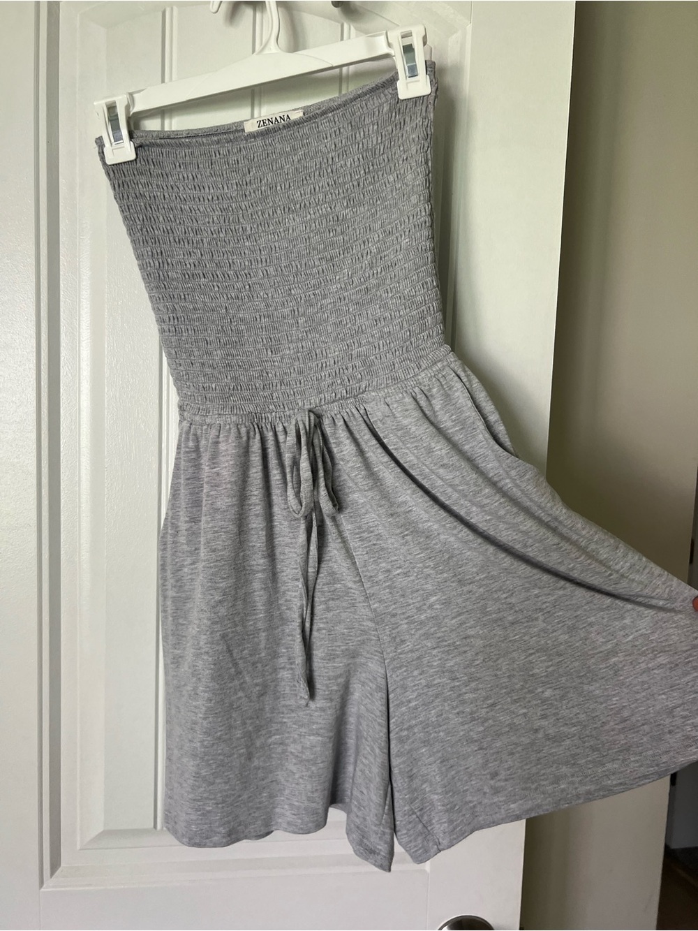 Zenana Outfitters Strapless Smocked Gray Romper - Small best for XS